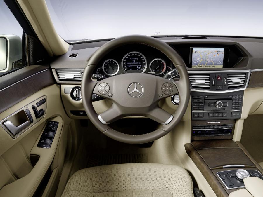  Mercedes-Benz E-Class 2010 года  (фото 96 из 128)